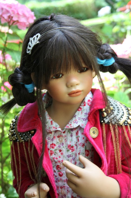 Солнечный денек в саду. Часть третья - Лилит и Анна Лу