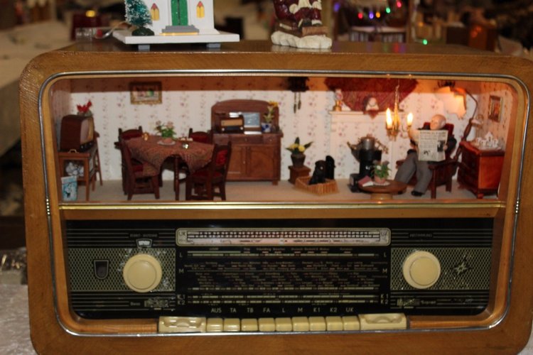 Все на выставку! Кукольные домики и миниатюра