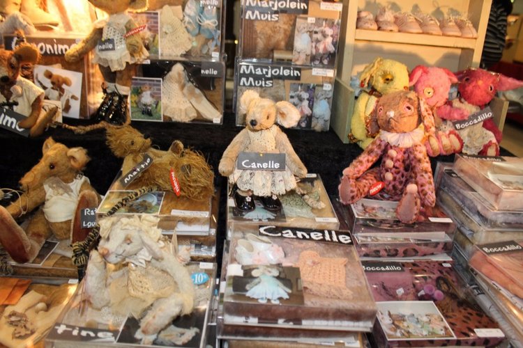 Все на выставку! Продолжение: Куклы и мишки