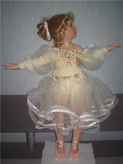 Наша фарфоровая балеринка от Донны Руберт (фото 3)