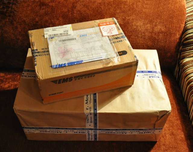 "Распаковка" долгожданной девочки из Кореи)))