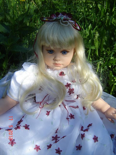 Две сестрицы Ллойда Миддлетона - настоящие принцессы