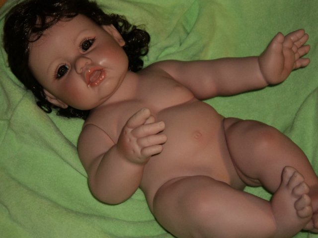 Толстый пончик Стася. Кукла "Hear Me Roar" от FayZah Spanos (фото 4)