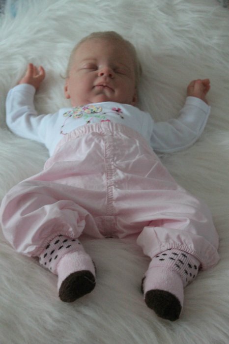 Спящий ангелок Ребекка. Кукла реборн Виктории Вишни