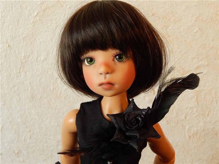 Nelly Human от Kaye Wiggs