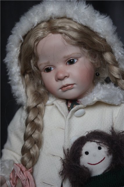 Фарфоровая кукла-снегурочка Офелия (Ophelia) от Ruth Treffeisen. Просто наступила зима (фото 9)