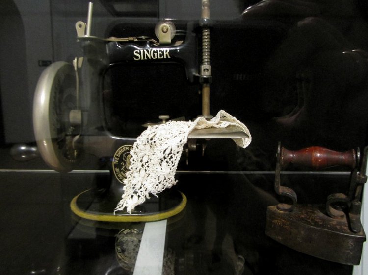 «Мода по-взрослому. Истории из кукольного гардероба» - выставка в Музее-заповеднике «Царицыно» - продолжение - 5-ый зал.