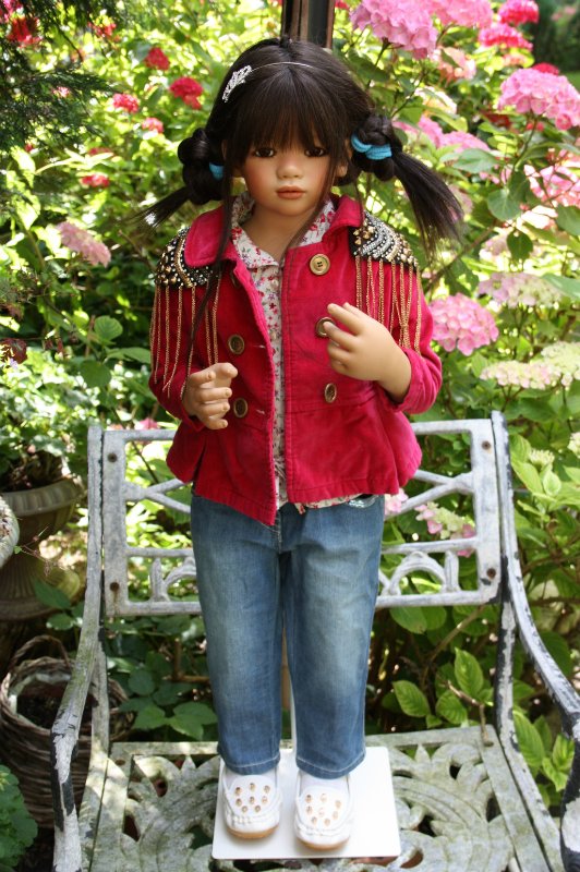 Солнечный денек в саду. Часть третья - Лилит и Анна Лу