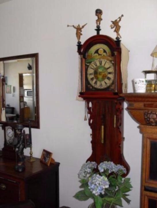 Старинные часы еще идут. Коллекция старинных часов