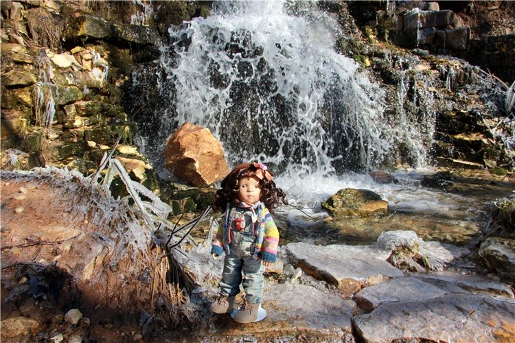 Приключения Адель на водопаде. Джульетта от Sylvia Natterer