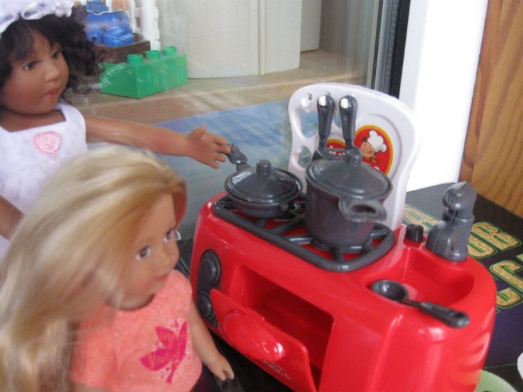 Бытовая техника для наших маленьких кукол-хозяюшек