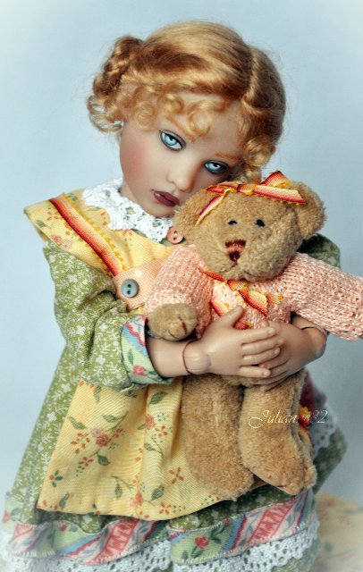 Оливия - девочка от Helen Kish