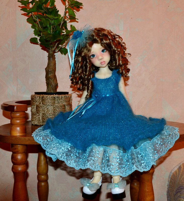 Платье + глазки = образ готов:) Larissa & Miki Kaye Wiggs