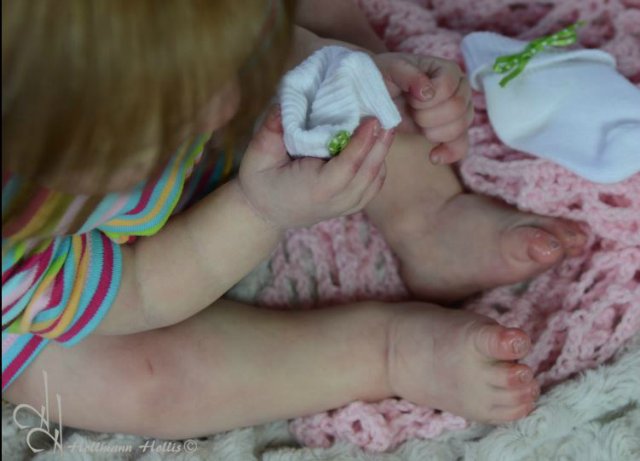 Прототип солнечная детка "Jenny" скульптор Alicia Toner