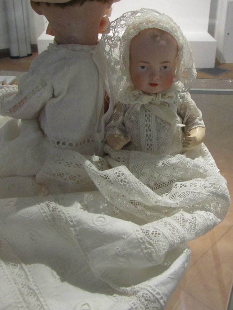 «Мода по-взрослому. Истории из кукольного гардероба» - выставка в Музее-заповеднике «Царицыно» - продолжение - детали. Часть