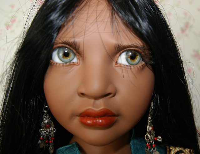 Ошеломительная Ulia ethnic от великого мастера Philip Heath