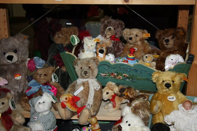 Выставка кукол, мишек тедди, кукольных домиков и миниатюры в Нидерландах. Продолжение
