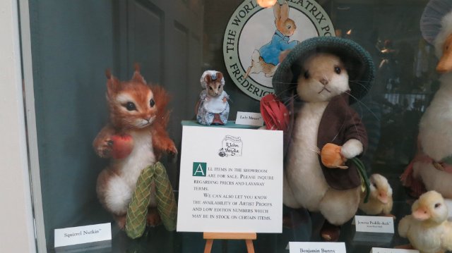 Впервые за 40 лет. День открытых дверей на кукольной фабрике R John Wright. Часть первая: Место, где рождаются куклы и