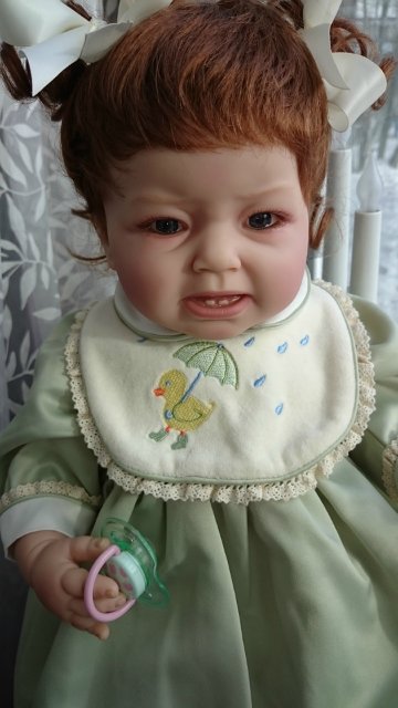 "У меня режутся зубки". Очень редкая девочка от Ли Миддлетон - Teething Blues