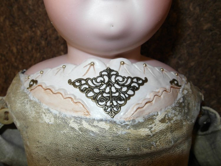 Ремонт "с фантазией" антикварной куклы (фото 8)