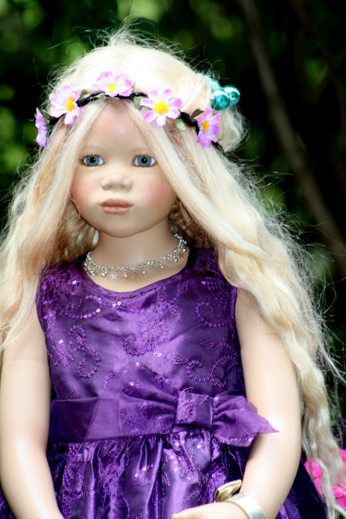 Солнечный денек в саду. Часть вторая - три подружки