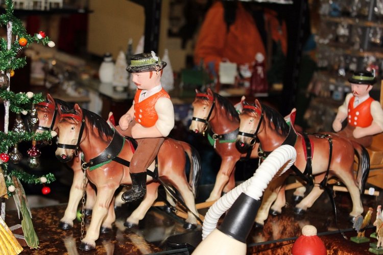 Все на выставку! Кукольные домики и миниатюра