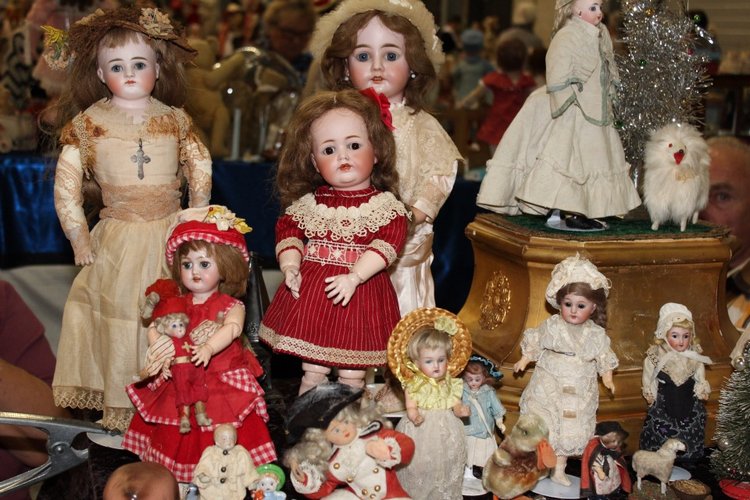 Все на выставку! Продолжение: Куклы и мишки