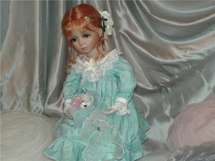 ЧУДЕСА под Новый год случаются!!! Фарфоровая кукла Сью Линг Ванг (фото 3)