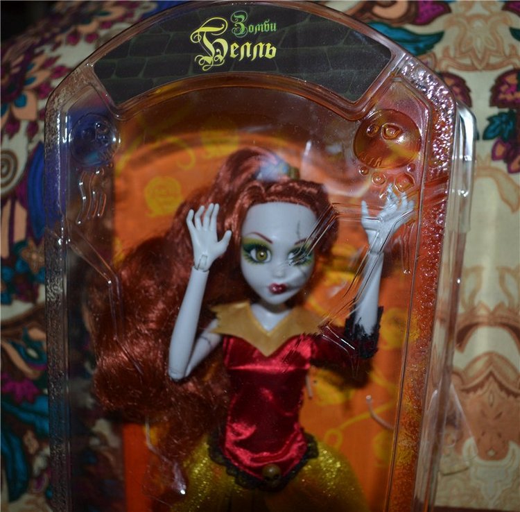 Белль, подружка для Дракулауры (фото 9)