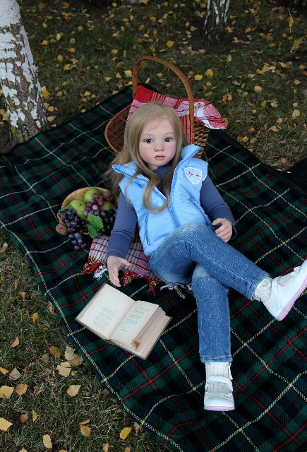 Весь день стоит как бы хрустальный, и лучезарны вечера... Куклы реборн Елены Ядриной