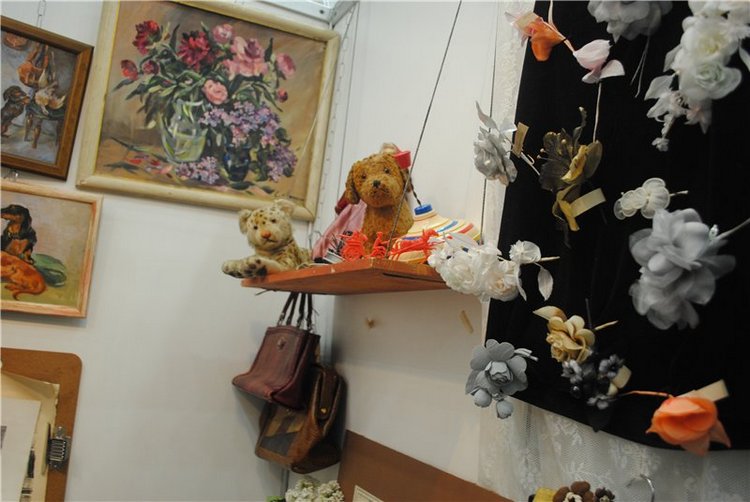 На Тишинку мы пошли – там сокровища нашли. Взгляд на «Блошиный рынок» со второго этажа | Бэйбики На Тишинку мы пошли – там сокровища нашли. Взгляд на «Блошиный рынок» со второго этажа