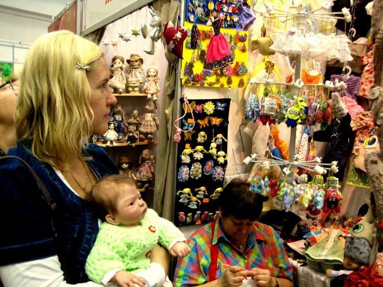 Наш приз в конкурсе - билет на выставку Международный Салон кукол 2016