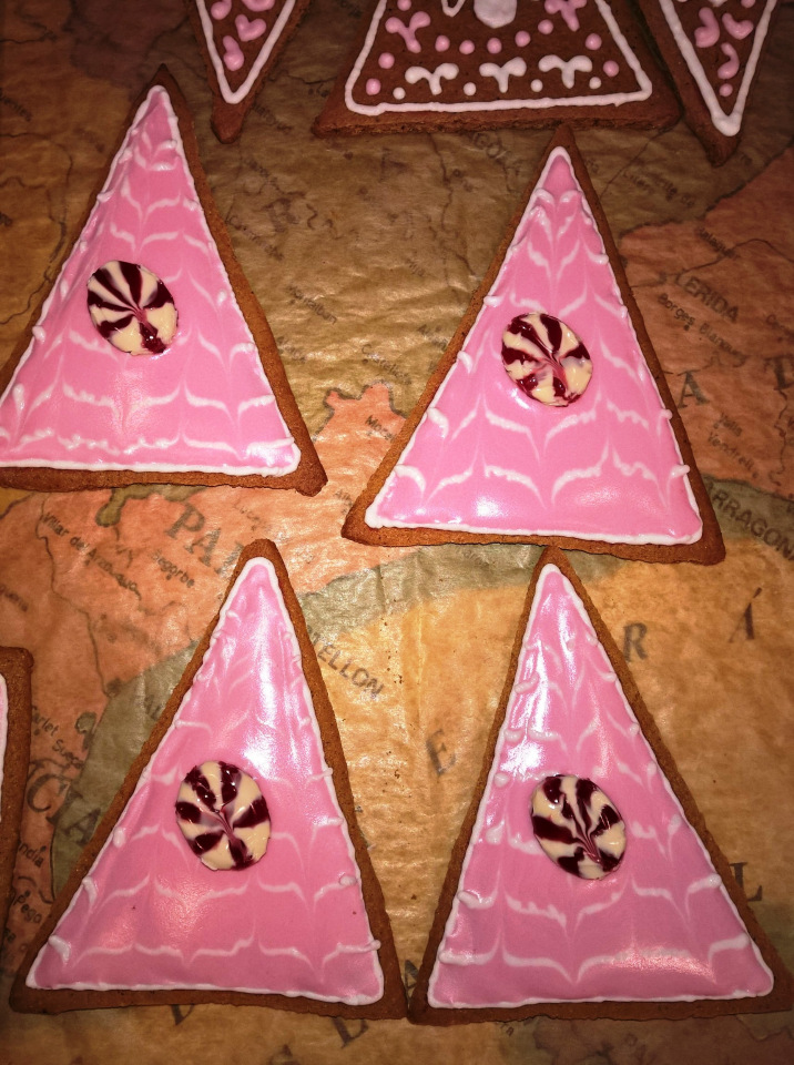 Для продвинутых в геометрии, или, Мой первый опыт изготовления пряничной карусели (с пошаговой съемкой)