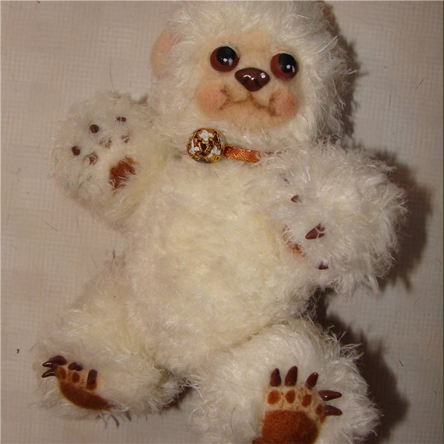 Вязаный мишутка "Карамельный". Авторская игрушка своими руками