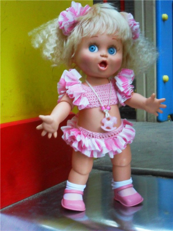 Фейсинка Сьюзи в цветочных нарядах (фото 3)