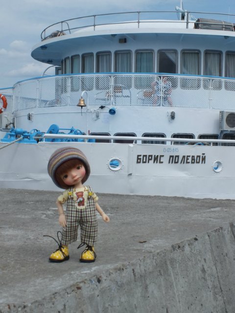 Прогулка на теплоходе с Томом (Irrealdoll Ino)