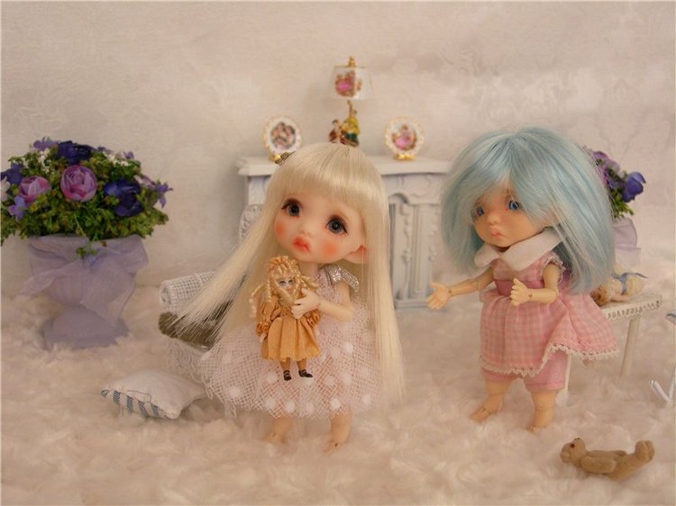 В кротовой норе: "Безумное Чаепитое" и игры Кротов