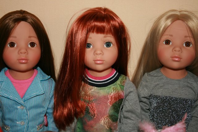 Поменяла местами глазки у кукол Готц