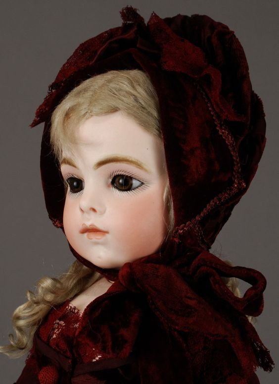 Внимание, опасный вирус — Редкие антикварные куклы и реплики: воск