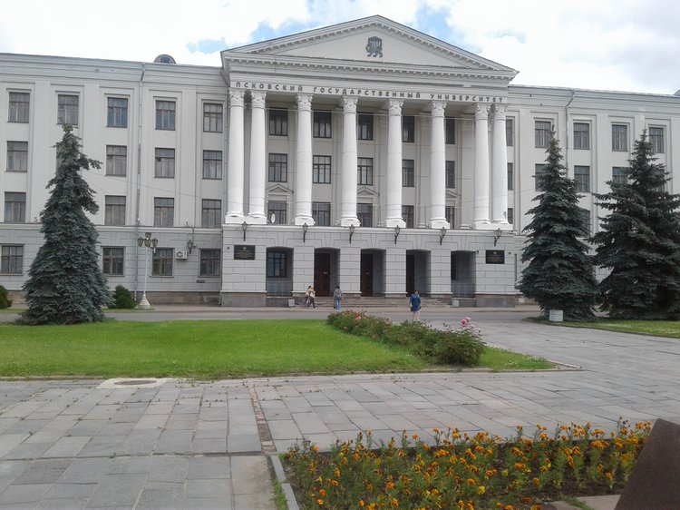 Псков: из лета в лето. Прогулки по городу и куклы