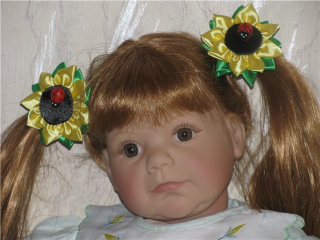 Заколки для красавиц в стиле канзаши (фото 10)