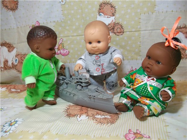 Малыши примеряют наряды | Бэйбики Малыши примеряют наряды — Одежда и обувь для кукол своими руками: фото (фото 3)