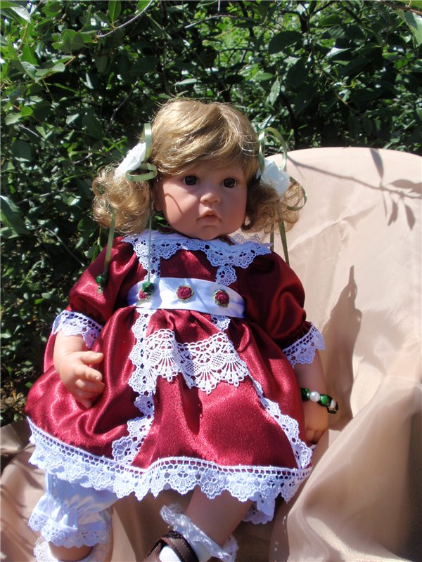 Маленькая и трогательная Манечка, волшебное превращение в принцессу (фото 4)