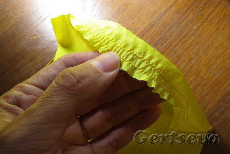 Мастер класс по пошиву плащика для куклы, выкройка