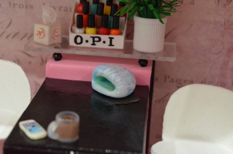 Полочка с миниатюрой "Маникюрный салон"+шкатулка+светильник