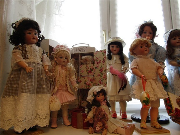 Великолепная четверка — Редкие антикварные куклы и реплики: воск