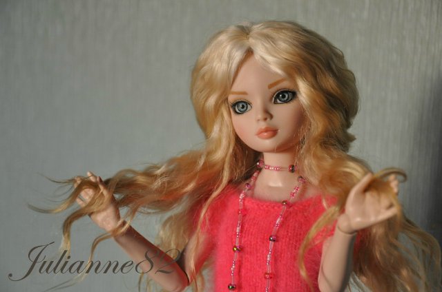 Неотразимая Feeling Drained Ellowyne Wilde от Robert Tonner