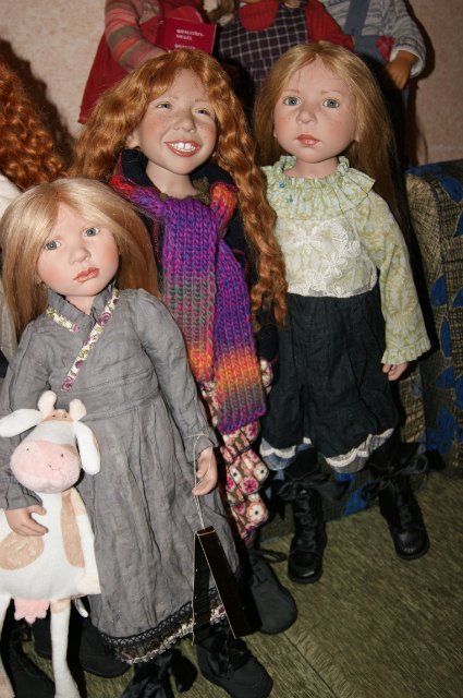 Кто стучится в дверь ко мне с толстой сумкой на ремне