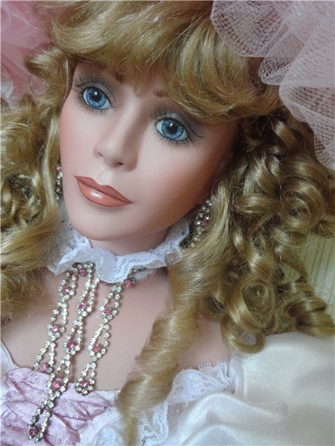 Блистательная Rapture. Коллекционная фарфоровая кукла Русти (Rustie) (фото 2)