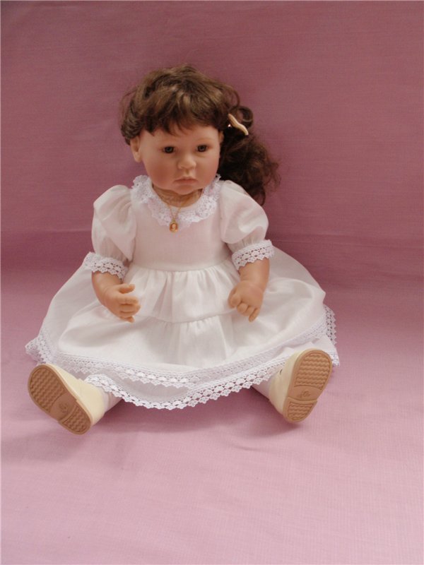 Вот такие нижние платьица нарядницам Lee Middelton